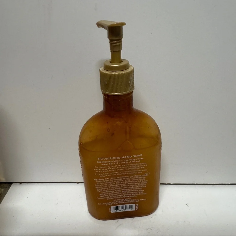 Bath Body Works Nourishing Honey Hand Soap 8 OZ